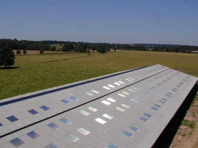 Bâtiment métallique agricole avec toiture tôle ondulée